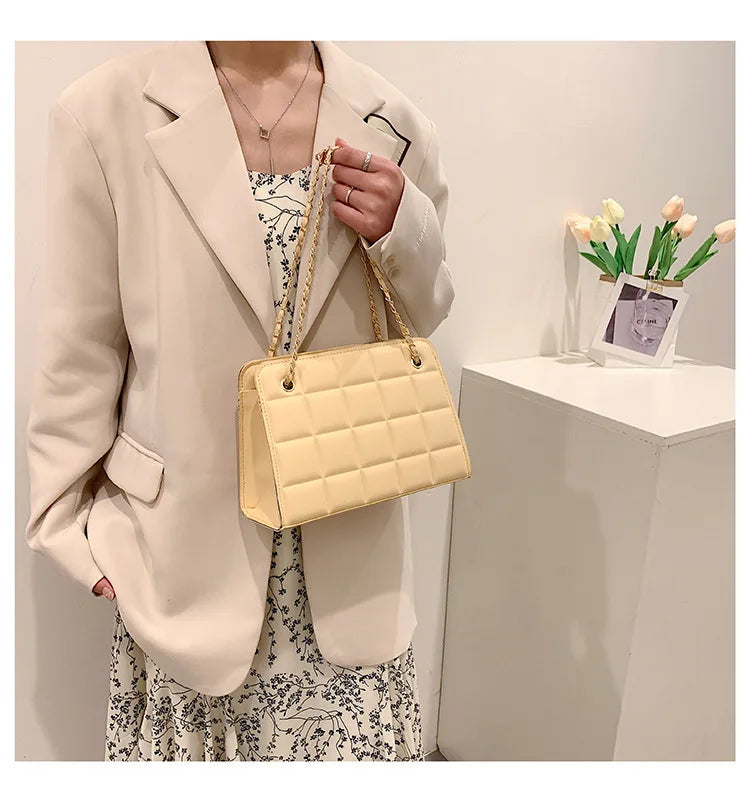 2025 Lychee Pattern Large Shoulder Handbag
