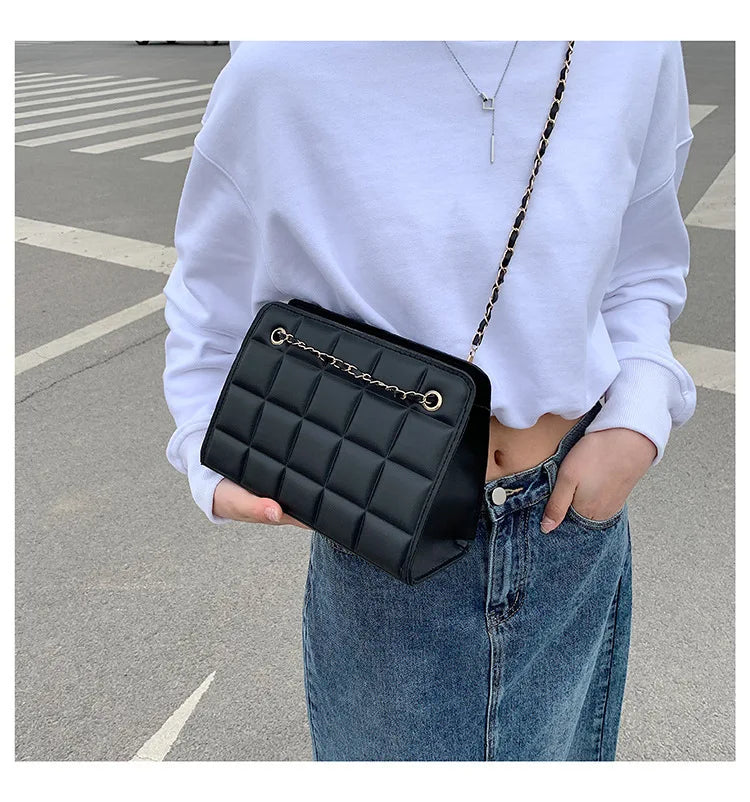 2025 Lychee Pattern Large Shoulder Handbag